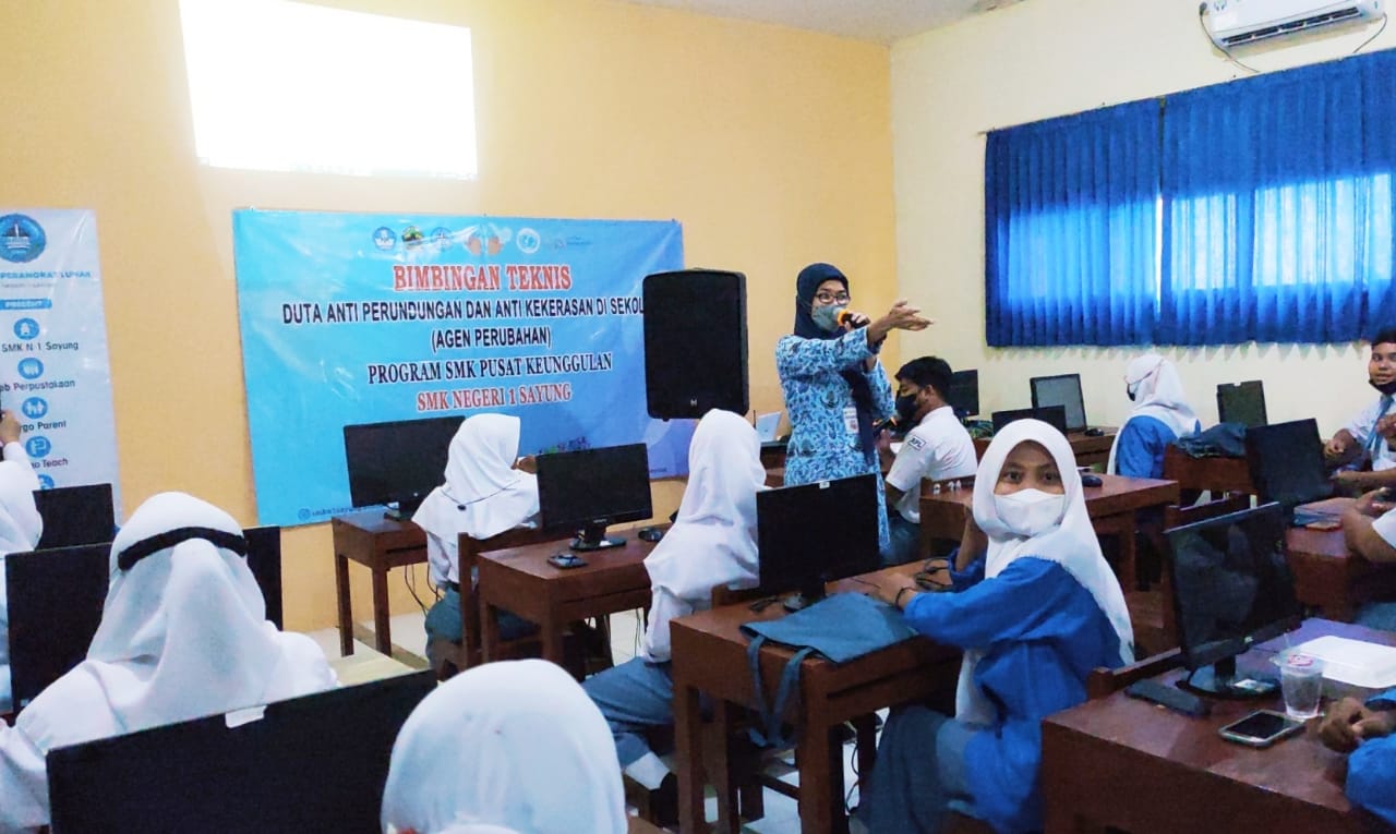 Mari Bersahabat dalam Kegiatan Roots Anti Perundungan SMKN 1 Sayung