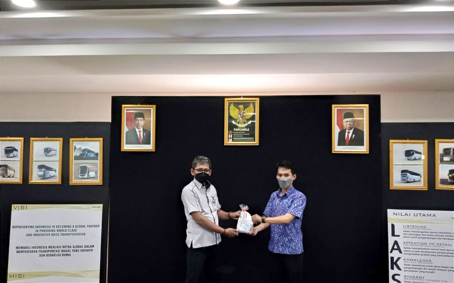 Pengenalan Budaya Kerja untuk Mempersiapkan Siswa Jurusan Pengelasan dalam Memasuki Dunia Industri