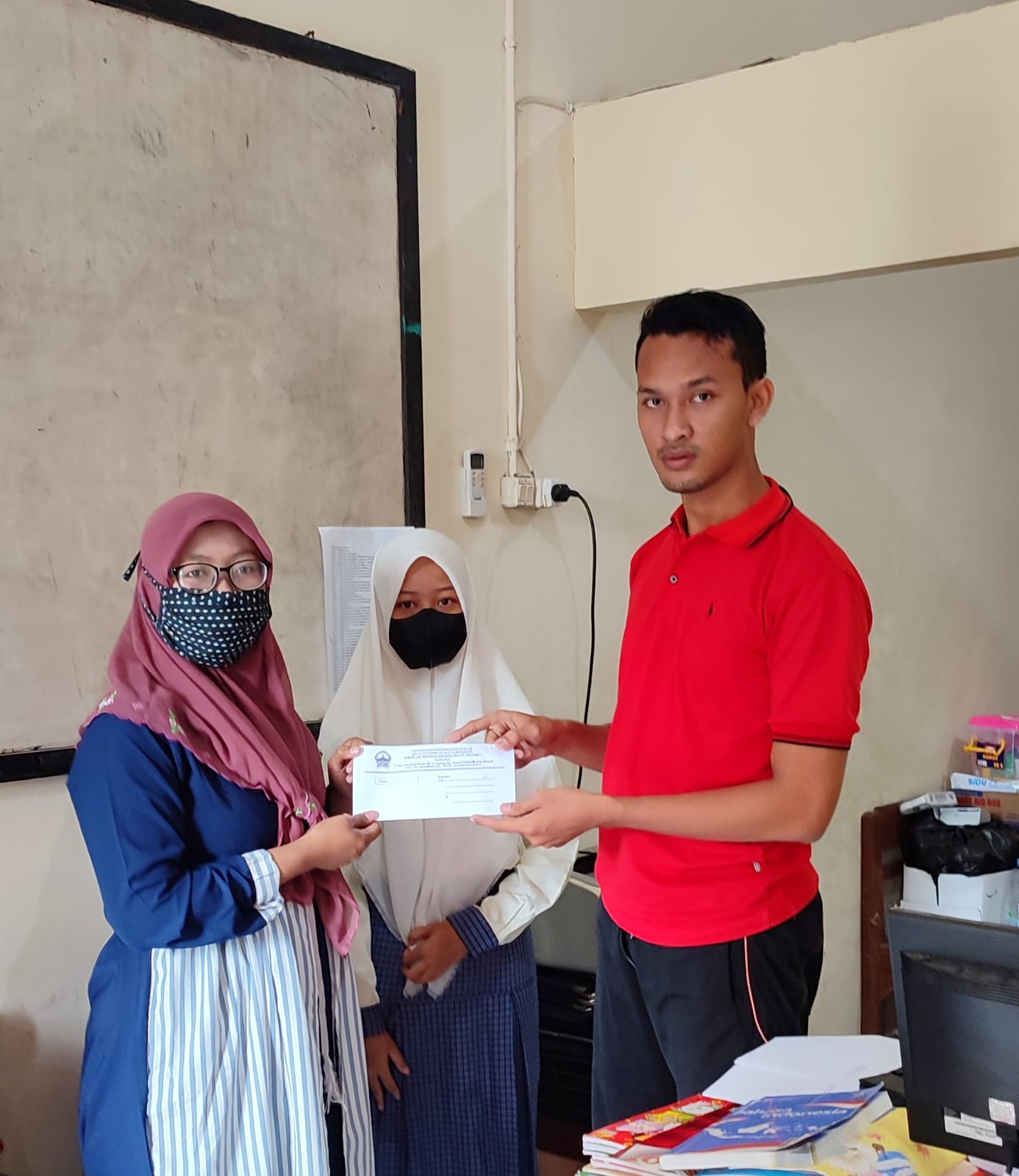 Peyerahan Bantuan Siswa Miskin (BSM) 2022